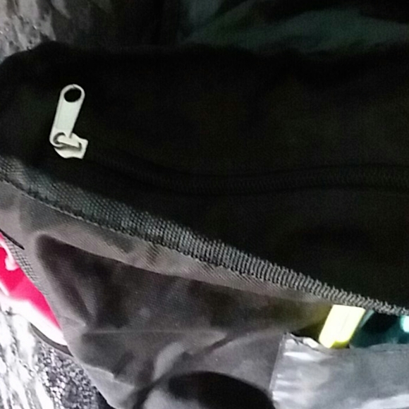 Angry Birds Large Satchel - Picture 3 of 7